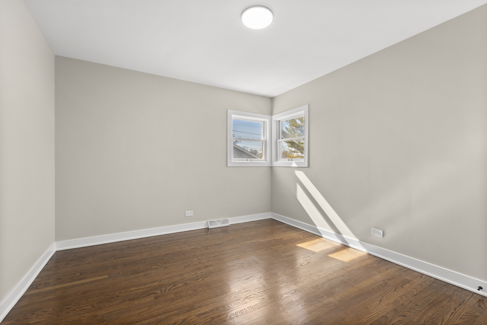 9027 27th Street Brookfield, IL 60513 - Photo 16 of 32