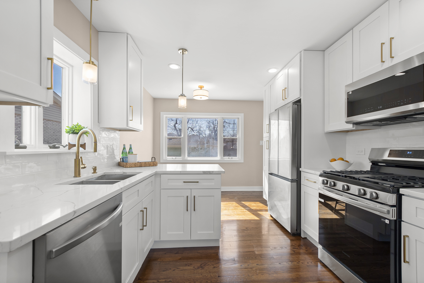 9027 27th Street Brookfield, IL 60513 - Photo 8 of 32