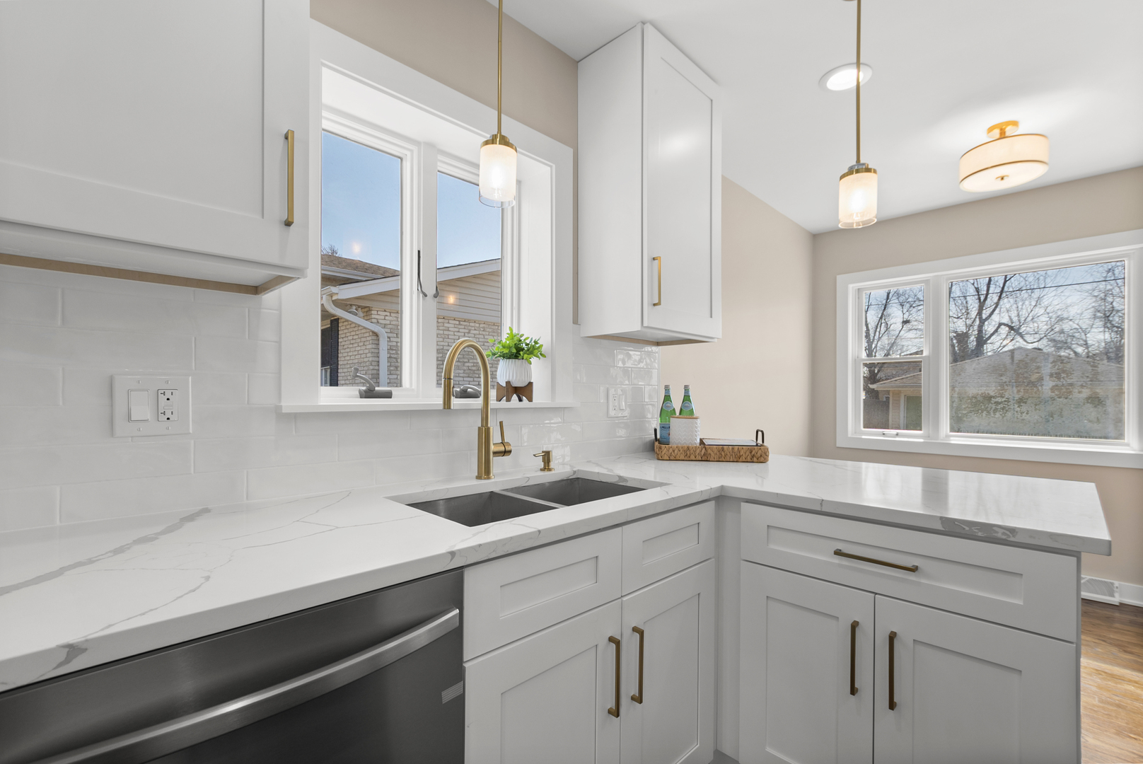 9027 27th Street Brookfield, IL 60513 - Photo 9 of 32