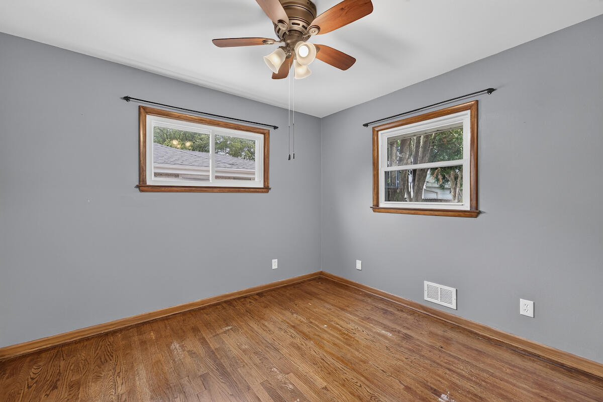 3627 Regency Drive Racine, WI 53402 - Photo 4 of 23 Primary v1