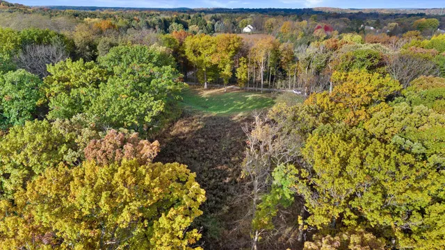 $2,925,000 | 6644 North Shawmoors Drive, Chenequa, WI 53029
