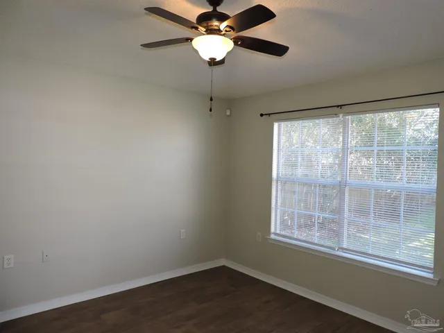 $1,395 | 4058 Glenway Drive, Pensacola, FL 32526