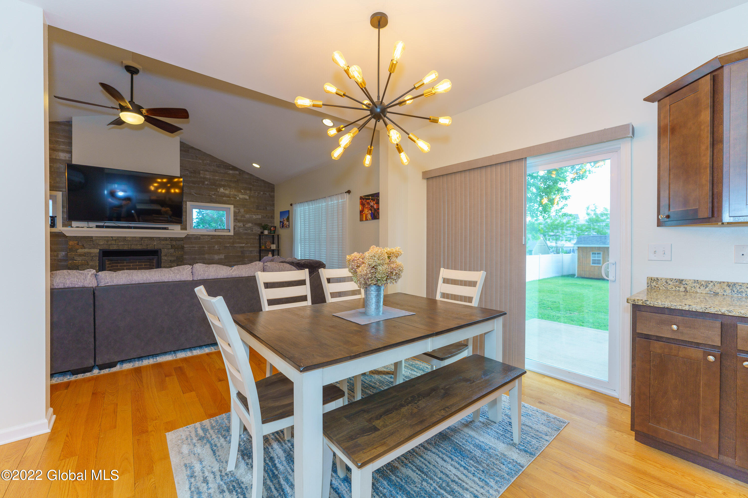 1020 A Princetown Road Schenectady, NY 12306 - Photo 10 of 36 3 Diningroom 4