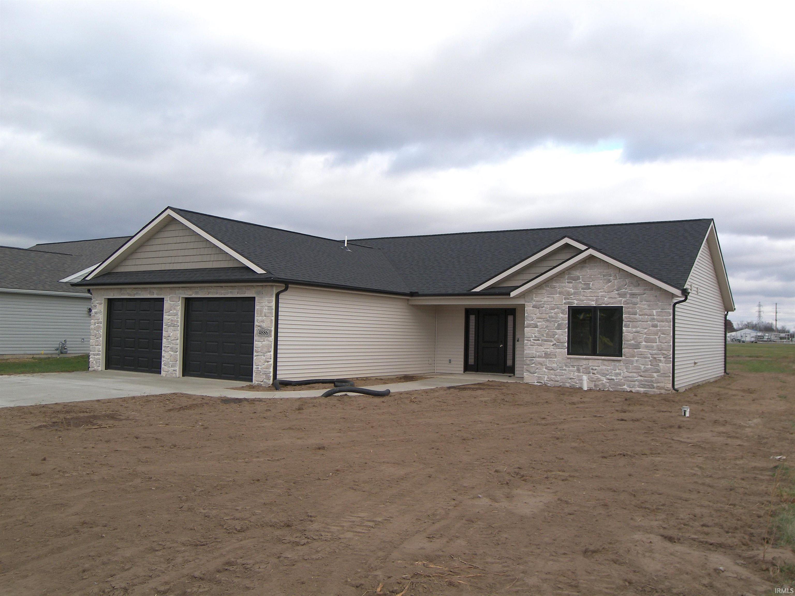 4886 North Cranbrook Road North Webster, IN 46555 - Photo 1 of 36