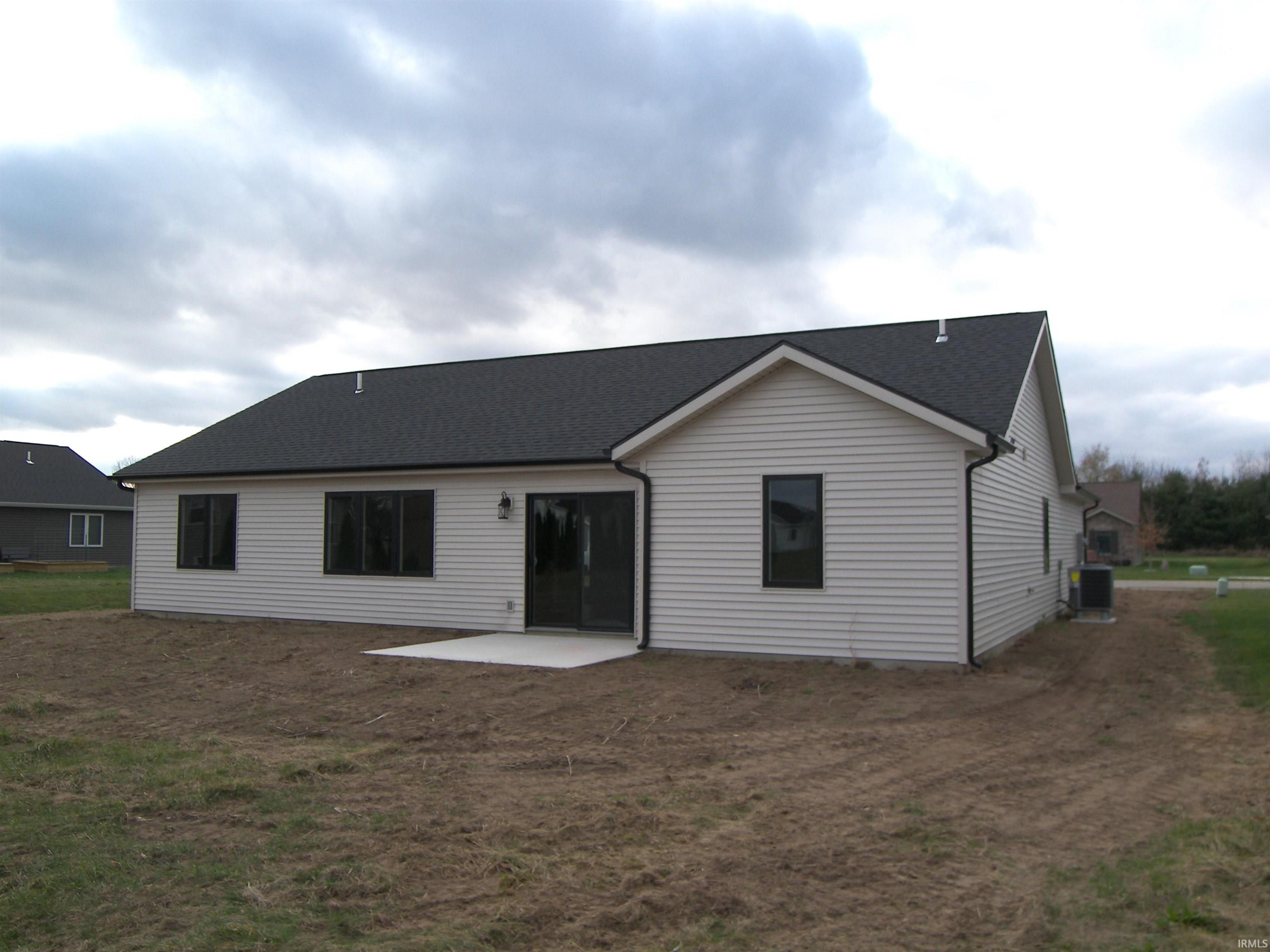 4886 North Cranbrook Road North Webster, IN 46555 - Photo 4 of 36