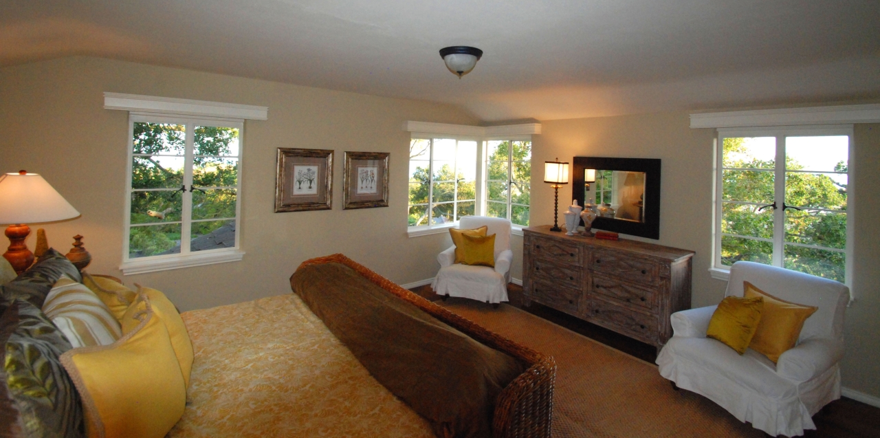1401 Hillcrest Road Santa Barbara, CA 93103 - Photo 14 of 20 MASTER BEDROOM FEATURES OCEAN VIEWS