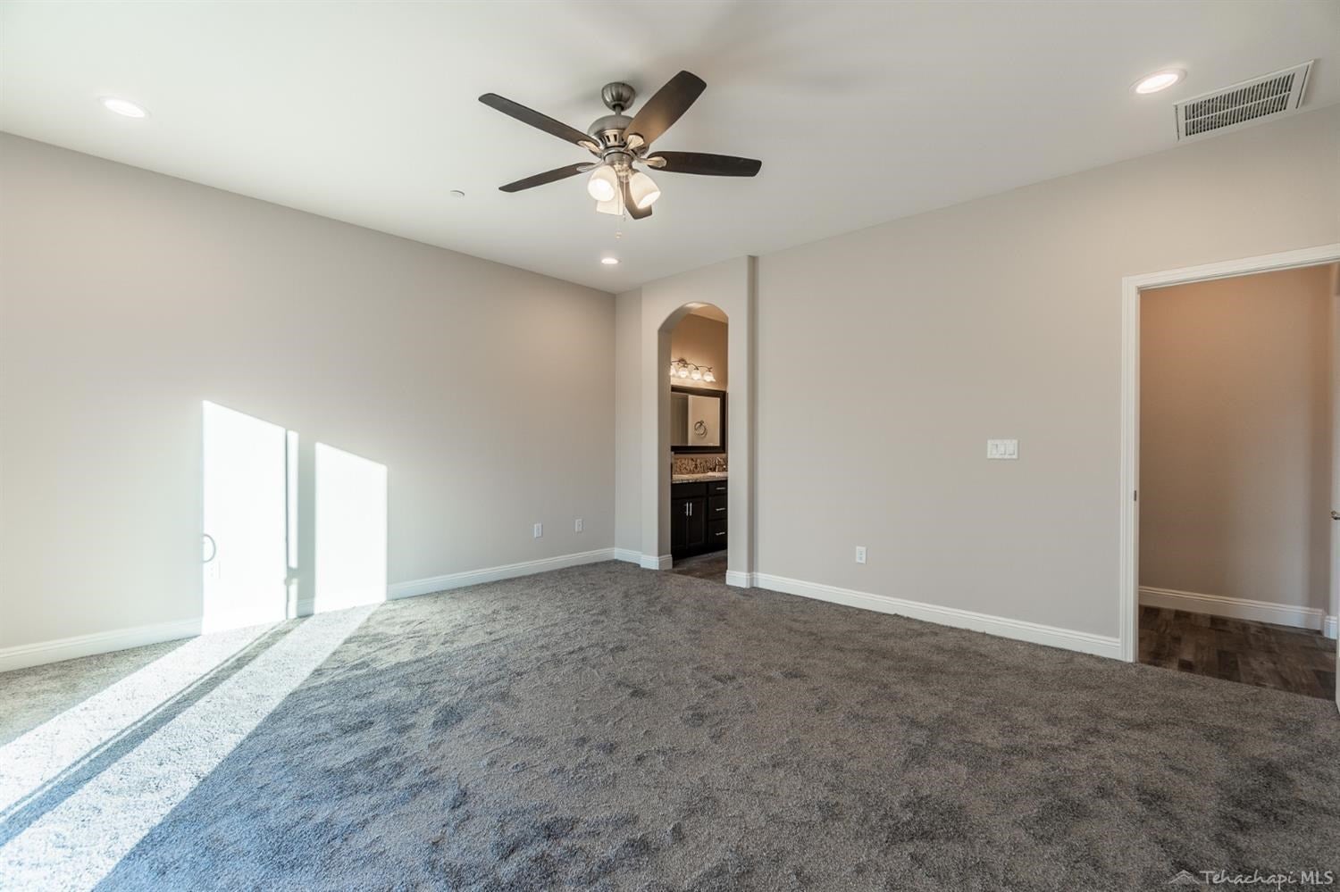 17621 Busher Way Tehachapi, CA 93561 - Photo 19 of 46 Gallery Image 19