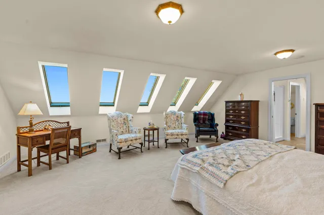 $925,000 | 6715 290th Street West, Northfield, MN 55057