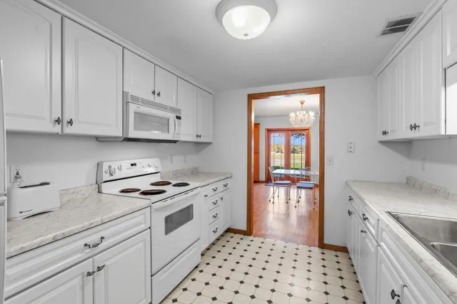 $925,000 | 6715 290th Street West, Northfield, MN 55057