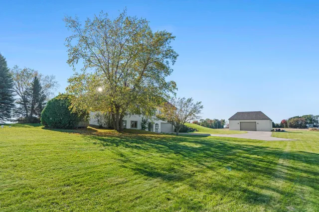 $925,000 | 6715 290th Street West, Northfield, MN 55057