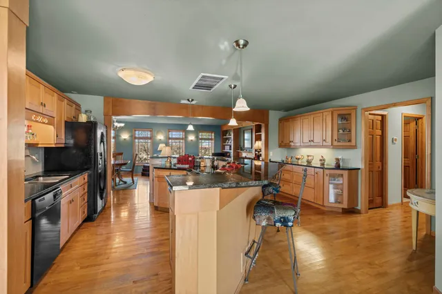 $925,000 | 6715 290th Street West, Northfield, MN 55057