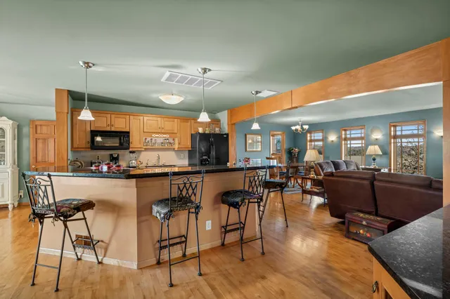 $925,000 | 6715 290th Street West, Northfield, MN 55057