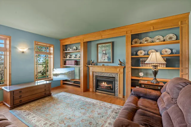 $925,000 | 6715 290th Street West, Northfield, MN 55057