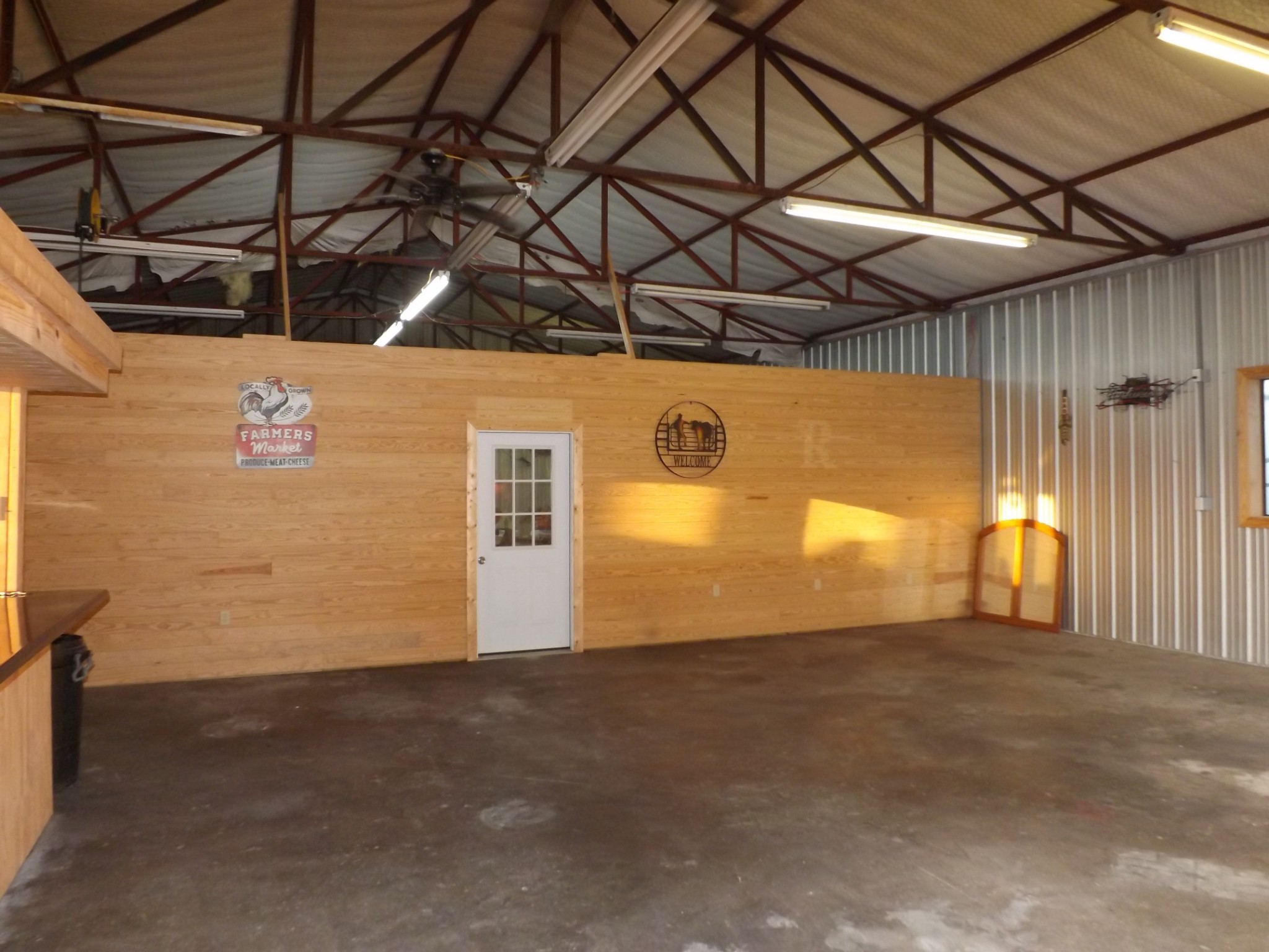936 Charley Davis Road Prospect, TN 38477 - Photo 14 of 50 a view of a indoor garage