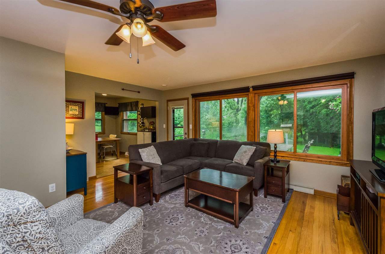 1433 Glendale Road Iowa City, IA 52245 - Photo 4 of 27 Gallery Image 4
