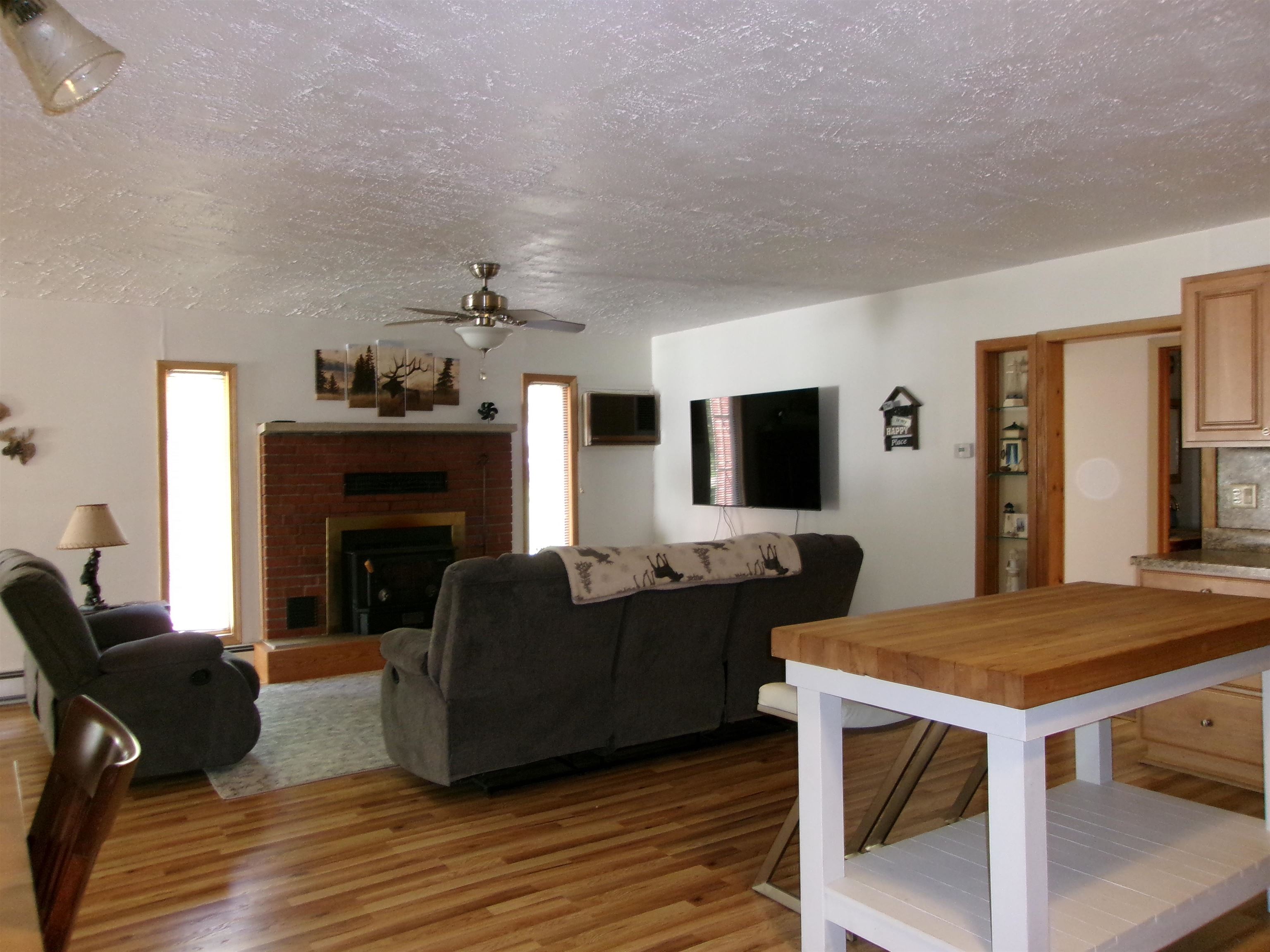 612 Pine Street Harrison, MI 48625 - Photo 6 of 57