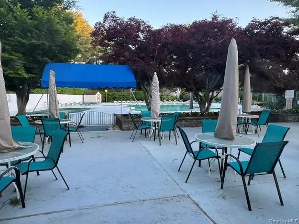 $2,500 | 91 Richmond Boulevard, Unit 3B, Ronkonkoma, NY 11779