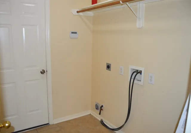 $2,200 | 18011 Rose Hill Park Lane, Cypress, TX 77429