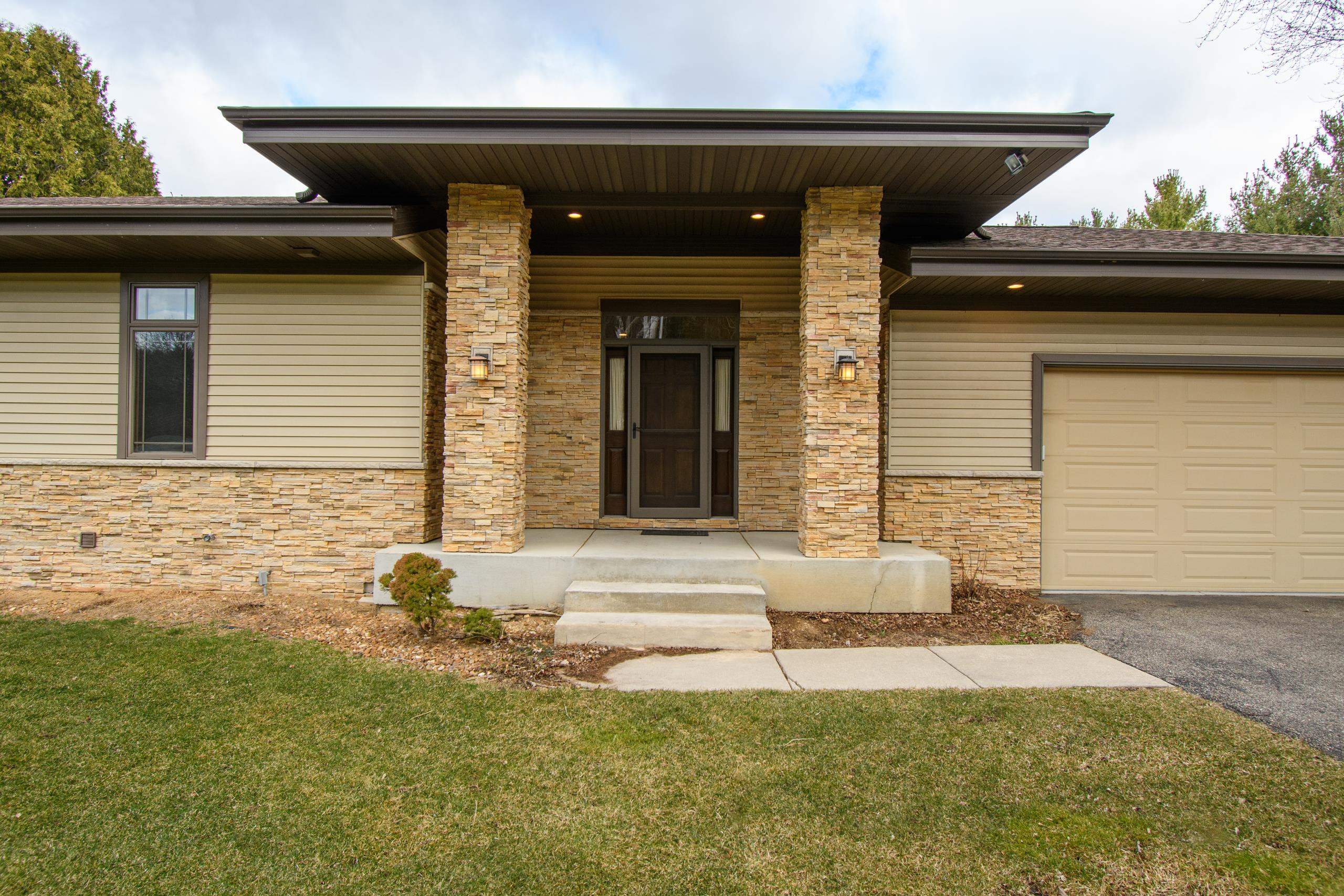 4206 Rose Middleton, WI 53562 - Photo 5 of 76