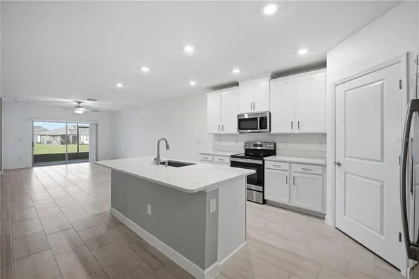 $2,050 | 10976 Gable Dig Loop, San Antonio, FL 33576