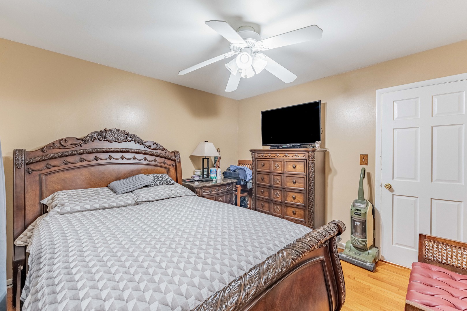 433 Cherry Hill Drive Addison, IL 60101 - Photo 10 of 35