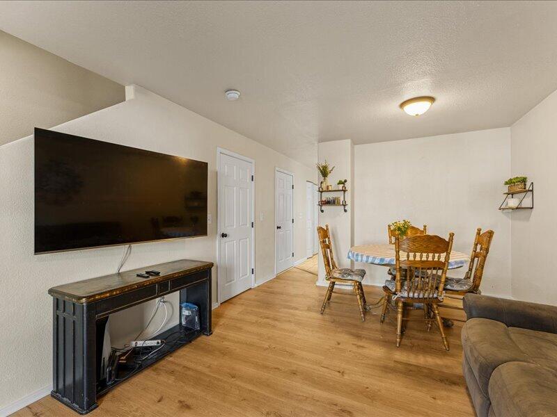 450 Midway Road, Unit 34 Medford, OR 97501 - Photo 5 of 17 08-INT (2 of 11)