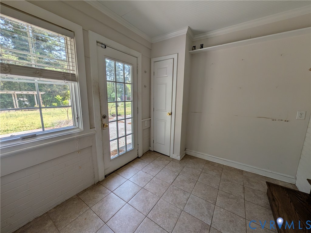 12307 Buckingham Street Chester, VA 23831 - Photo 20 of 40 a view of an empty room with a window