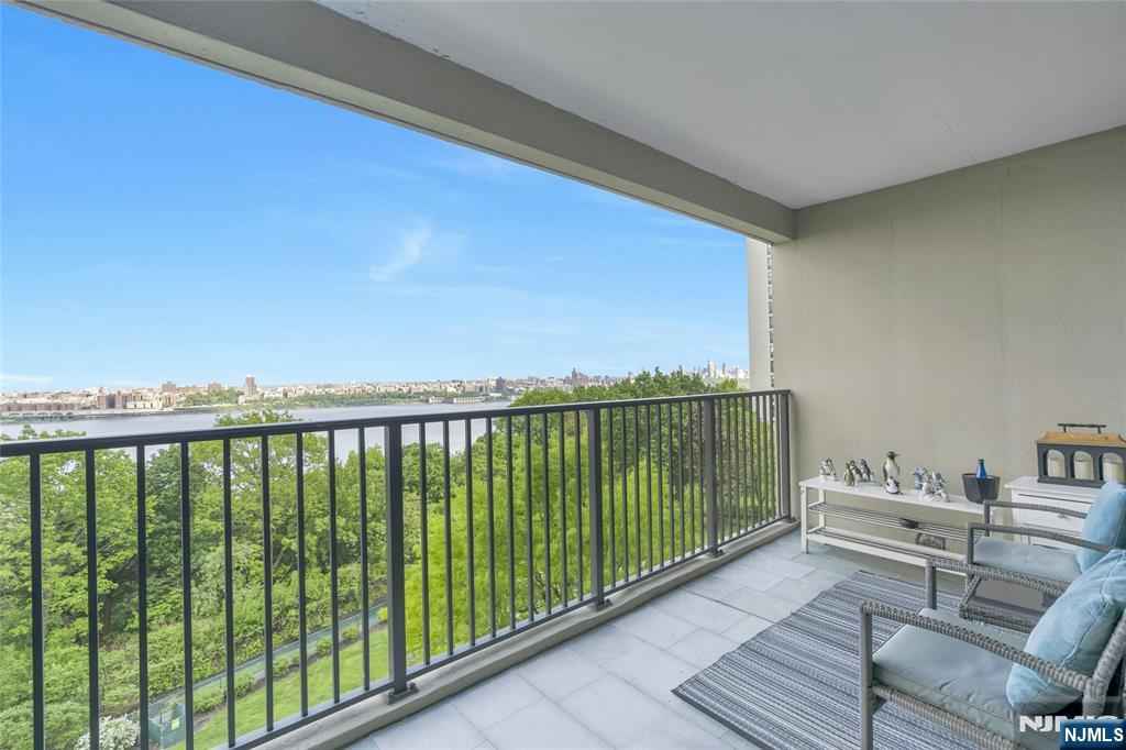 6 Horizon Road, Unit 411 Fort Lee, NJ 07024 - Photo 23 of 35