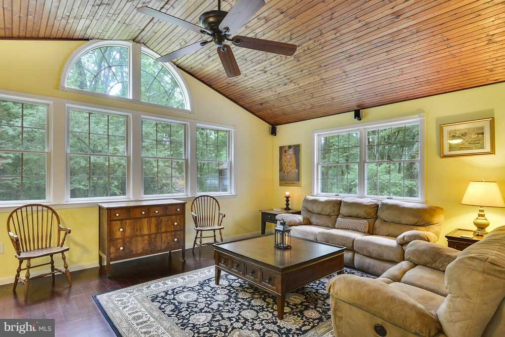 2631 Meredith Road White Hall, MD 21161 - Photo 14 of 30 Family Room