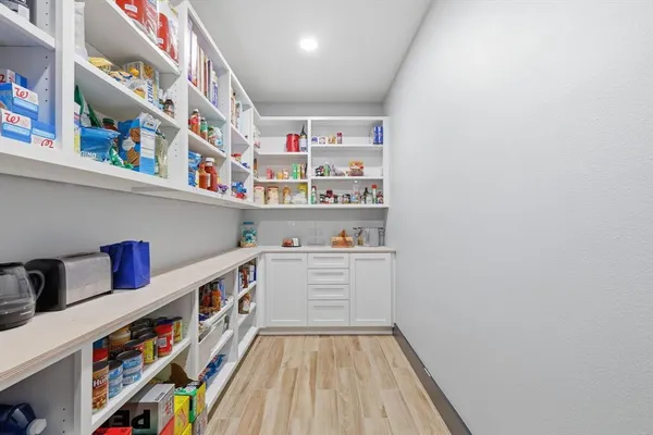 $675,000 | 12523 County Road 2138, Kemp, TX 75143