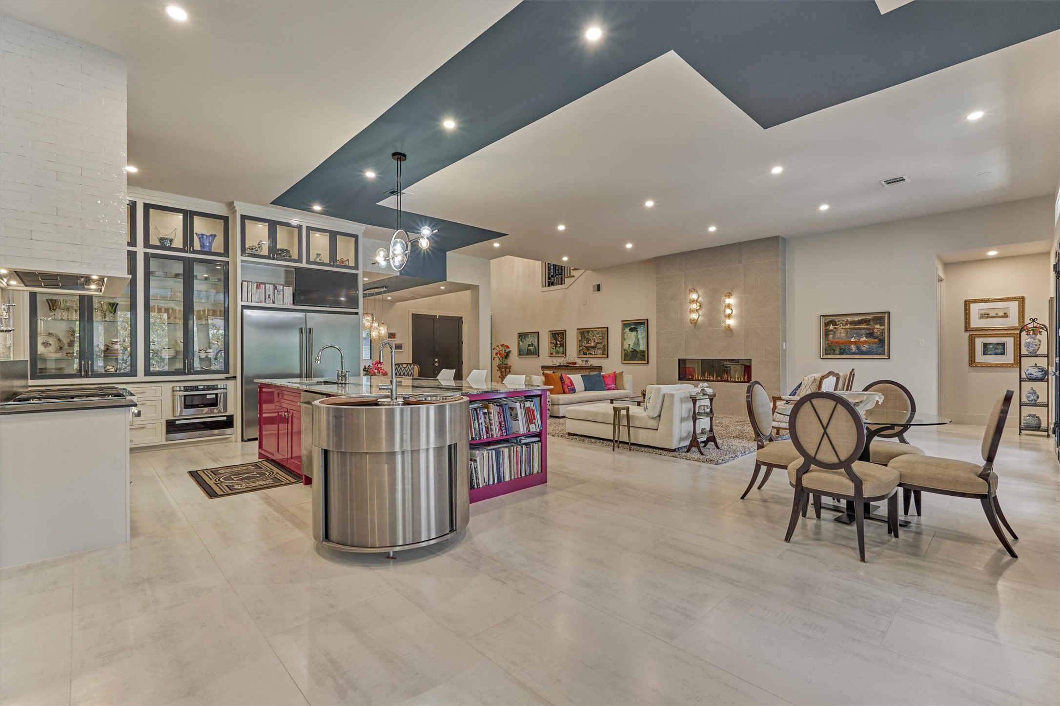15 Atrium Woods Court The Woodlands, TX 77381 - Photo 15 of 50 a living room with furniture and a large window