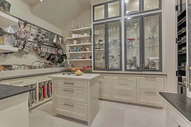 $1,850,000 | 15 Atrium Woods Court, The Woodlands, TX 77381