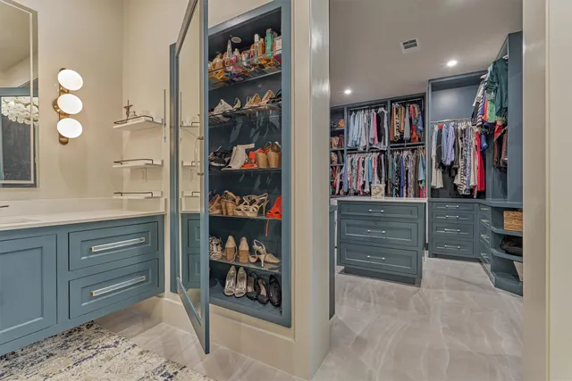 $1,850,000 | 15 Atrium Woods Court, The Woodlands, TX 77381