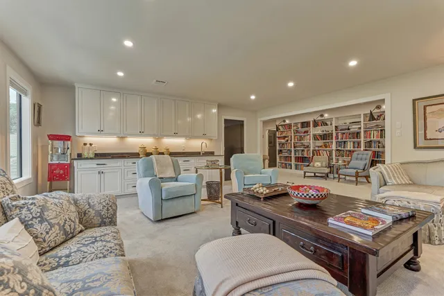 $1,850,000 | 15 Atrium Woods Court, The Woodlands, TX 77381