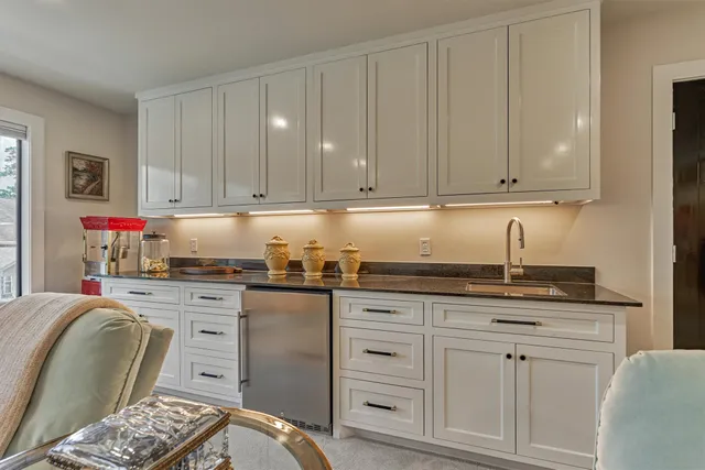 $1,850,000 | 15 Atrium Woods Court, The Woodlands, TX 77381