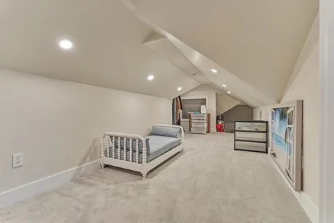 a view of livingroom with furniture