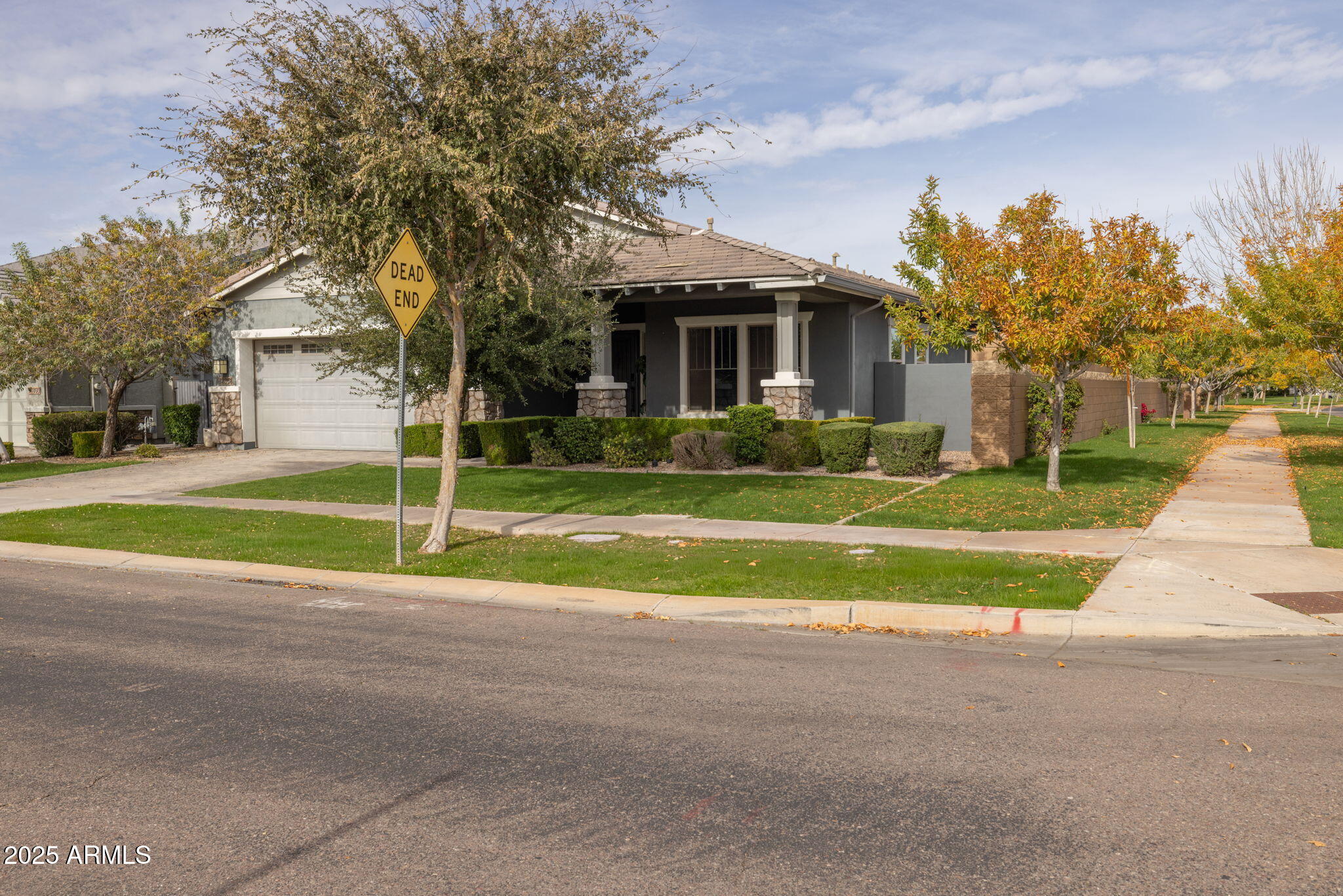 2858 East Spring Wheat Lane Gilbert, AZ 85296 - Photo 2 of 48 68-web-or-mls-2858 E Spring Wheat Ct Gil