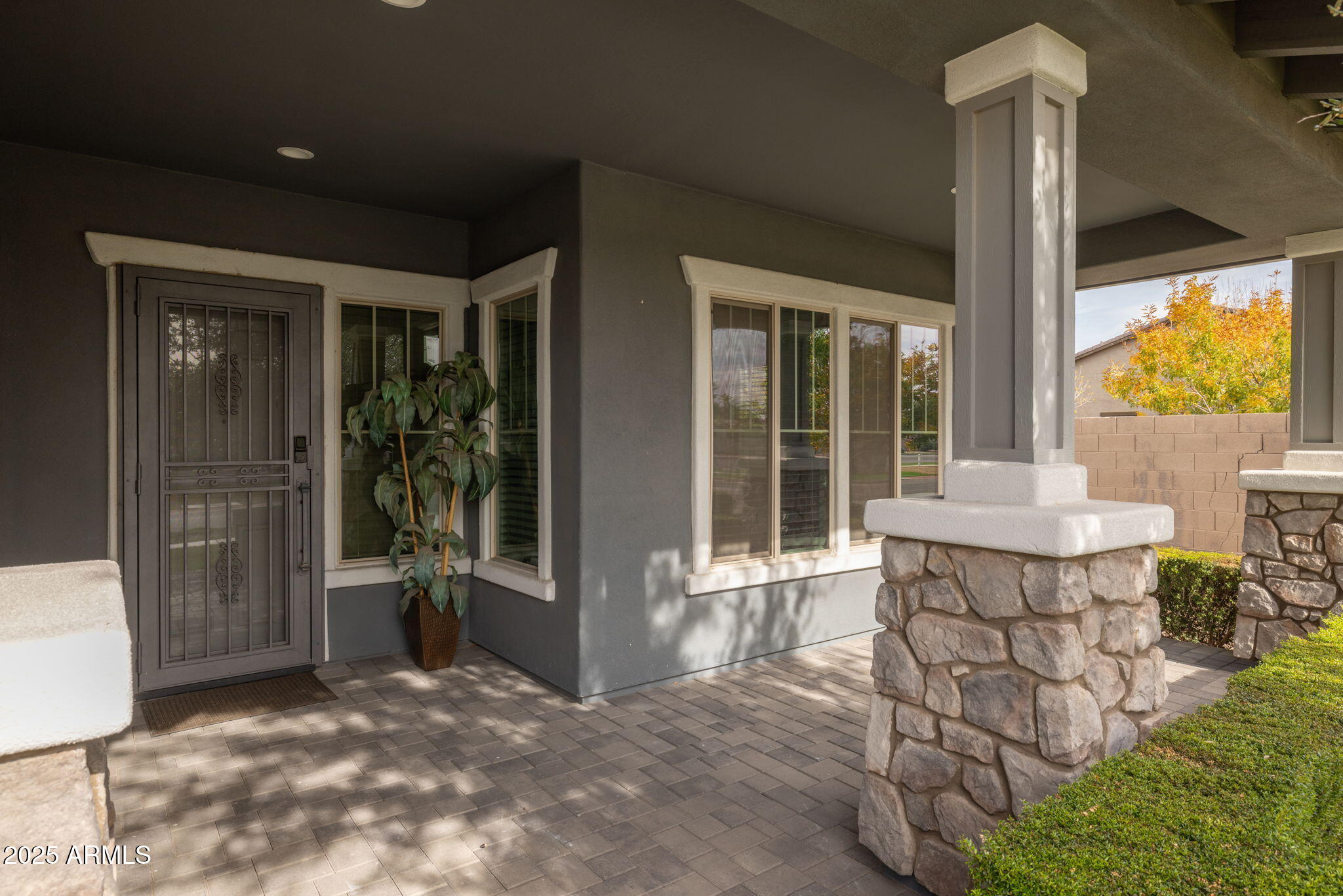 2858 East Spring Wheat Lane Gilbert, AZ 85296 - Photo 5 of 48 5-web-or-mls-2858 E Spring Wheat Ct, Gil