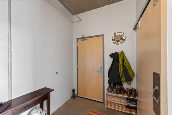 $2,695 | 710 North 4th Street, Unit 300, Minneapolis, MN 55401