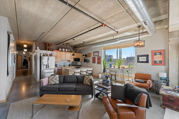 $2,695 | 710 North 4th Street, Unit 300, Minneapolis, MN 55401