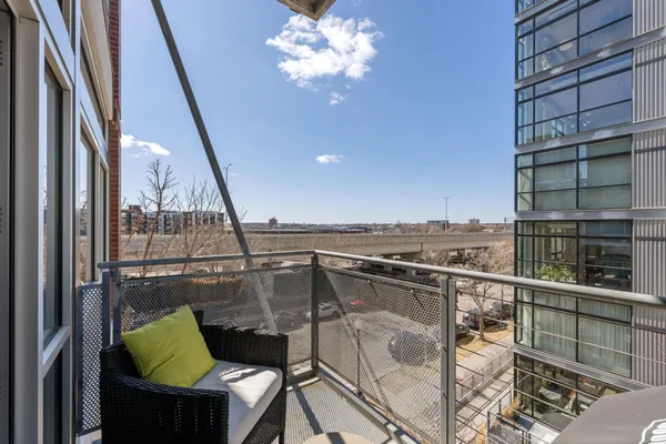 $2,695 | 710 North 4th Street, Unit 300, Minneapolis, MN 55401