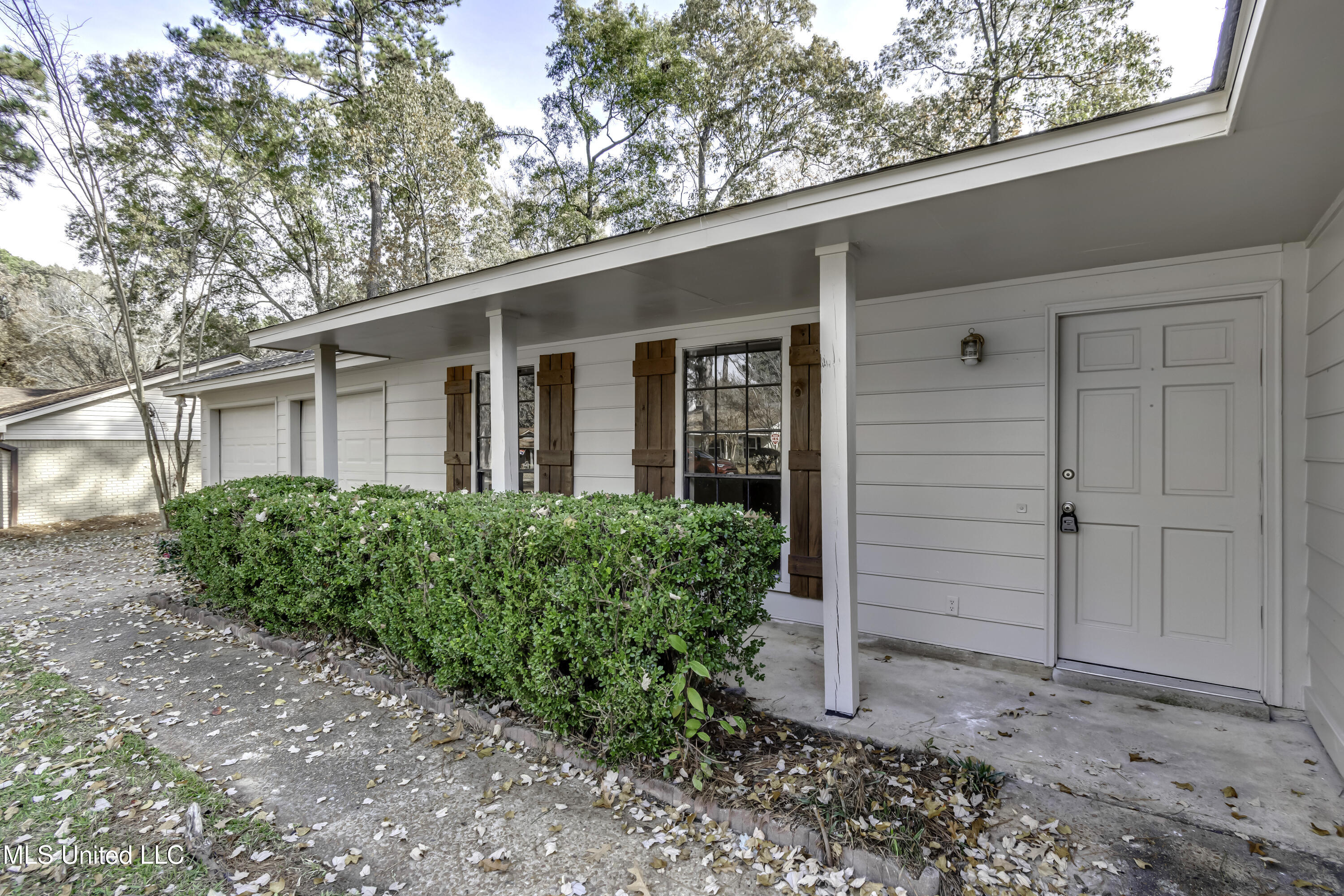 111 Shenandoah Road North Brandon, MS 39047 - Photo 3 of 47 111 Shanandoah Rd N--2