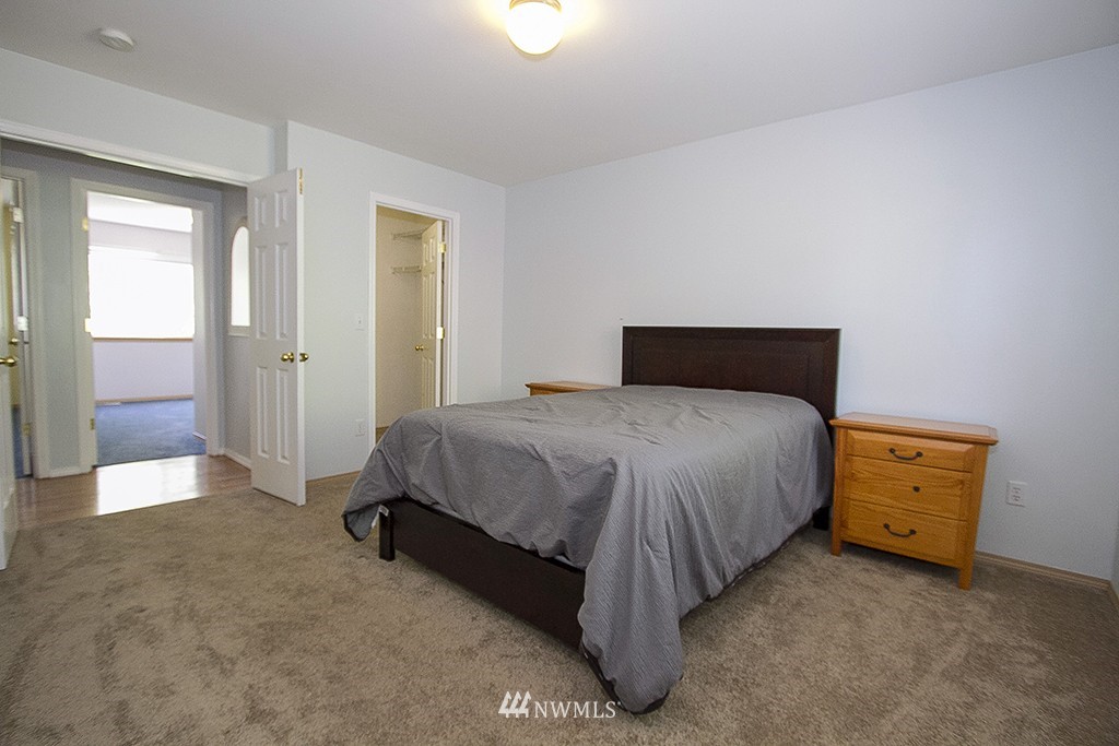 18615 Rainier View Road Southeast Monroe, WA 98272 - Photo 15 of 21