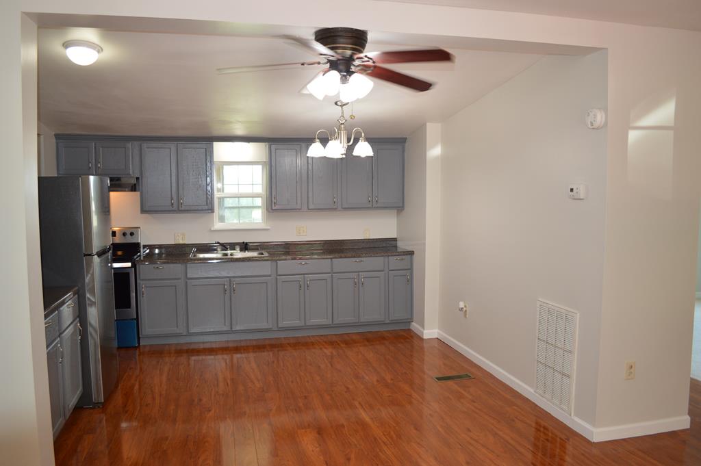 1405 Freeland Road Dalton, GA 30721 - Photo 13 of 32 Gallery Image 13