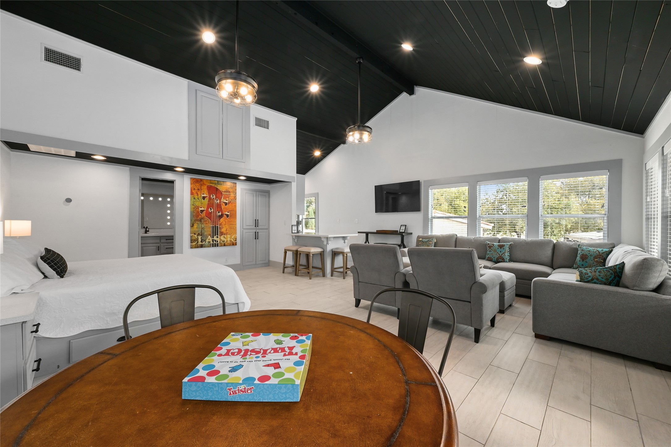2903 Oak Ridge Drive Spicewood, TX 78669 - Photo 20 of 33 GUEST HOUSE-Open design