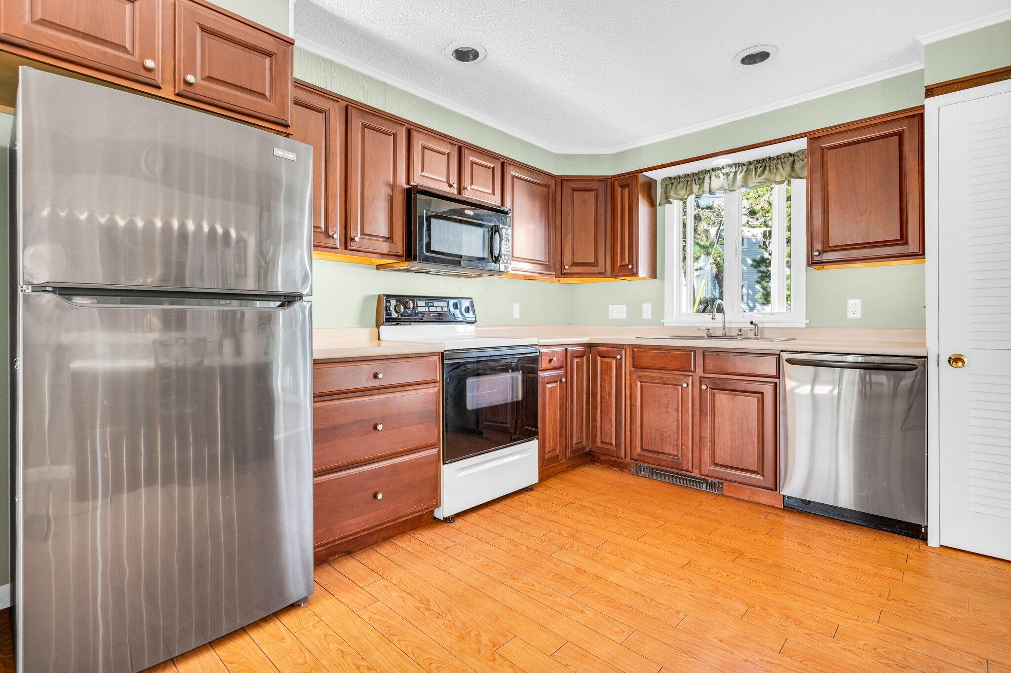 132-134 Hills Beach Road Biddeford, ME 04005 - Photo 27 of 69 13-web-or-mls-DSC07540