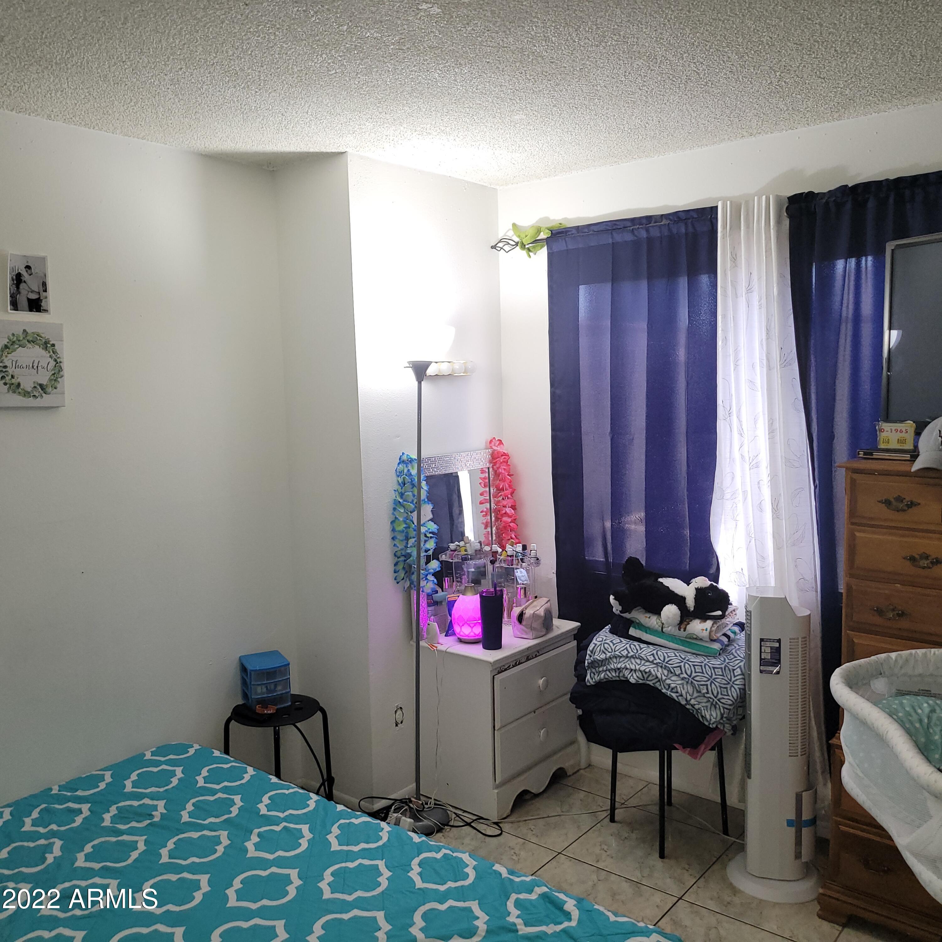 4006 West Wonderview Road Phoenix, AZ 85019 - Photo 4 of 18 20220421_135411