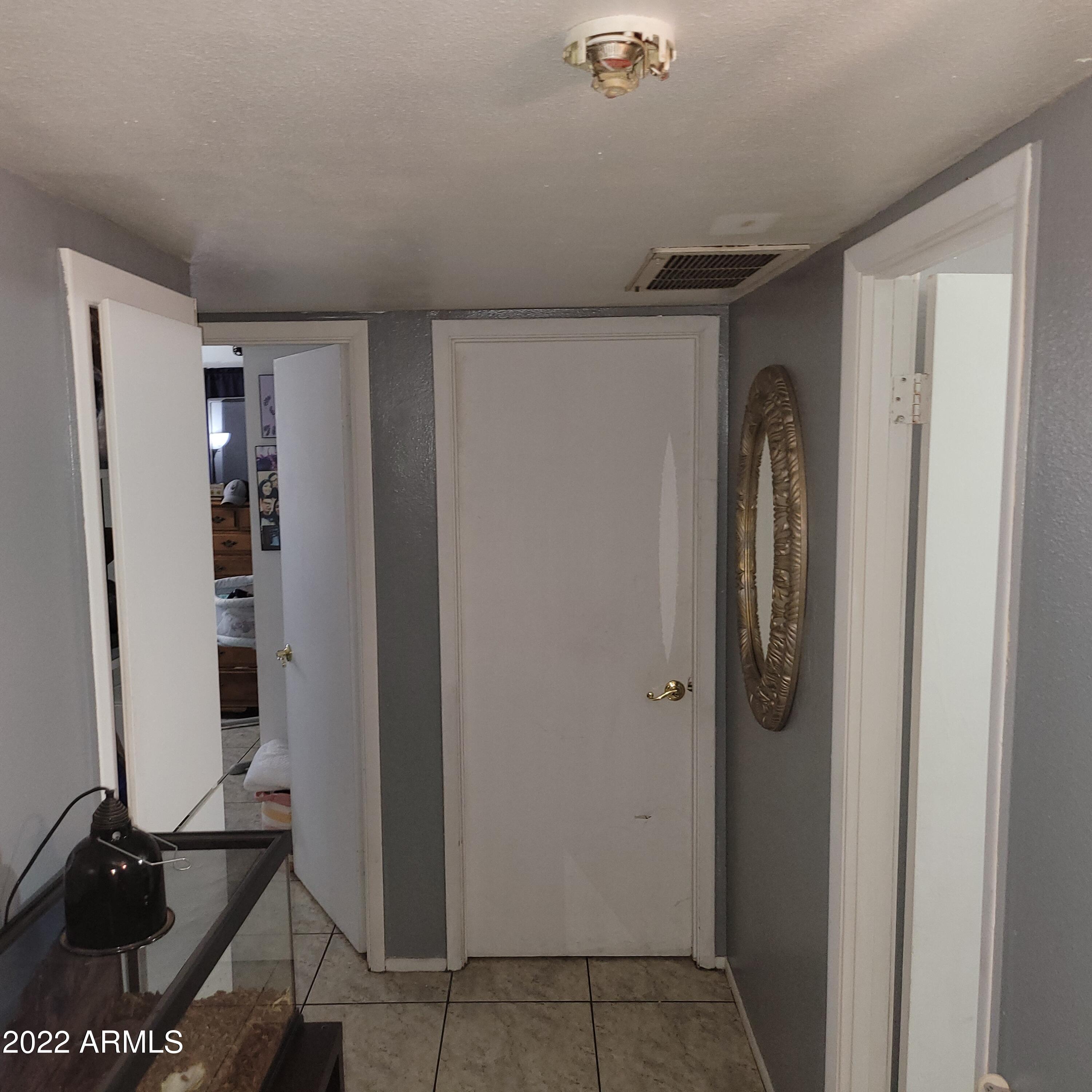 4006 West Wonderview Road Phoenix, AZ 85019 - Photo 8 of 18 20220421_135355