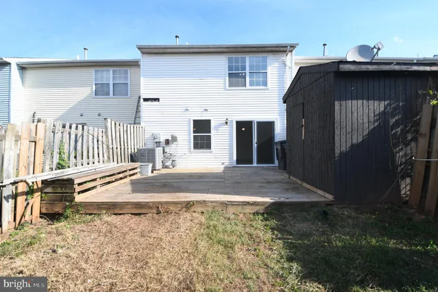 $2,500 | 8635 Union Place, Manassas Park, VA 20111