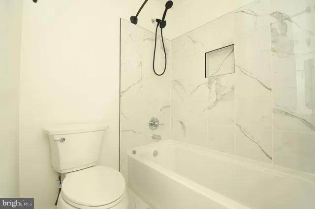 $2,500 | 8635 Union Place, Manassas Park, VA 20111